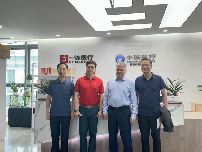 德国萨克森州轻量化联牛耳席Hubert J?ger一行莅临我司调查互换